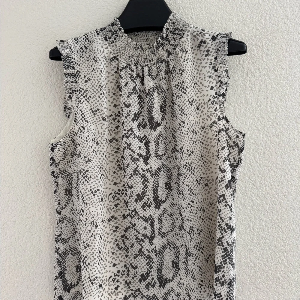 Women's Sleeveless Snake Print Top - Picture 3 of 4